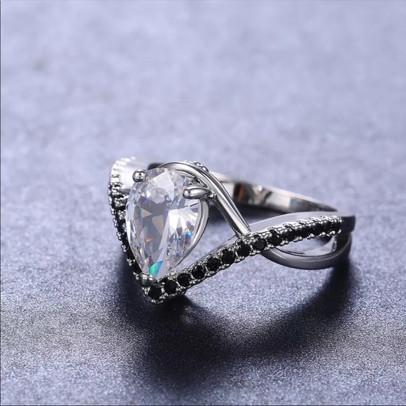 New Women’s 925 Silver Sapphire Romantic Ring - Picture 6 of 6
